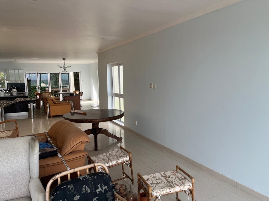 To Let 4 Bedroom Property for Rent in Big Bay Western Cape